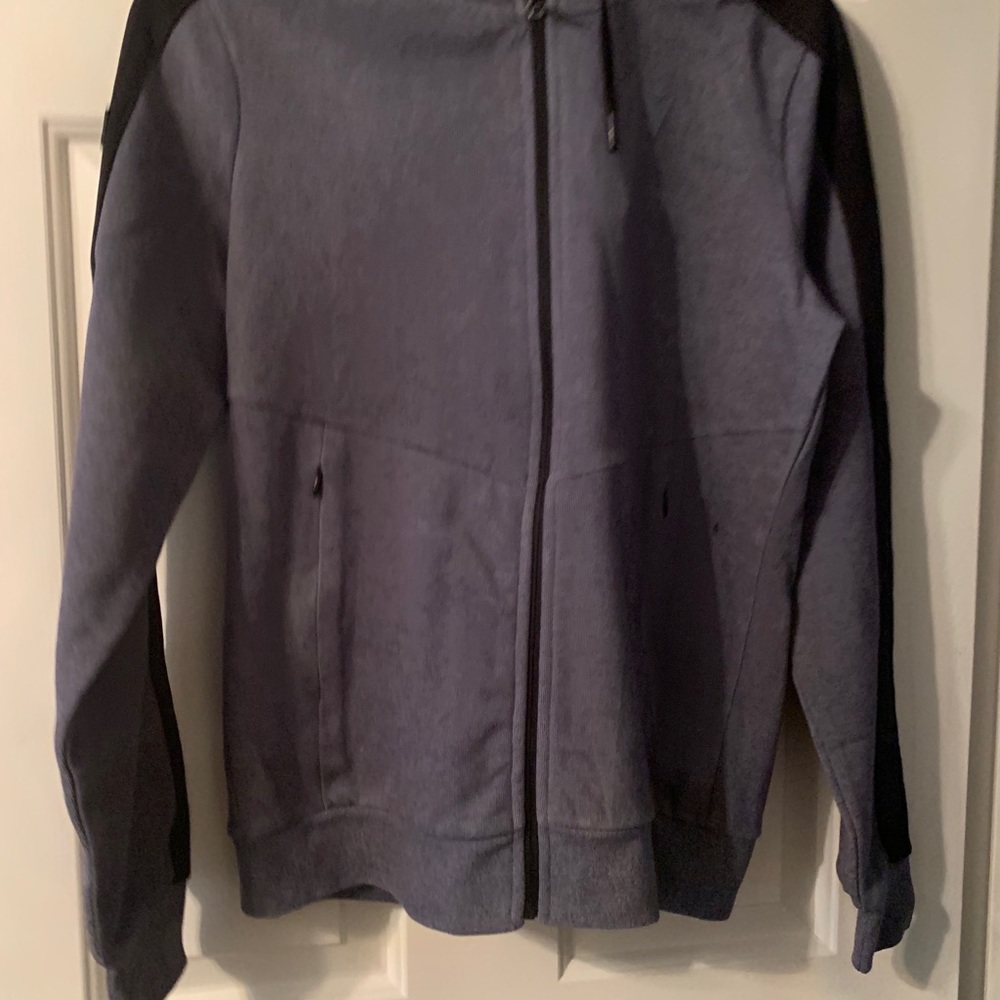 New with tags Macron Woman’s Hoody indigo/navy blue